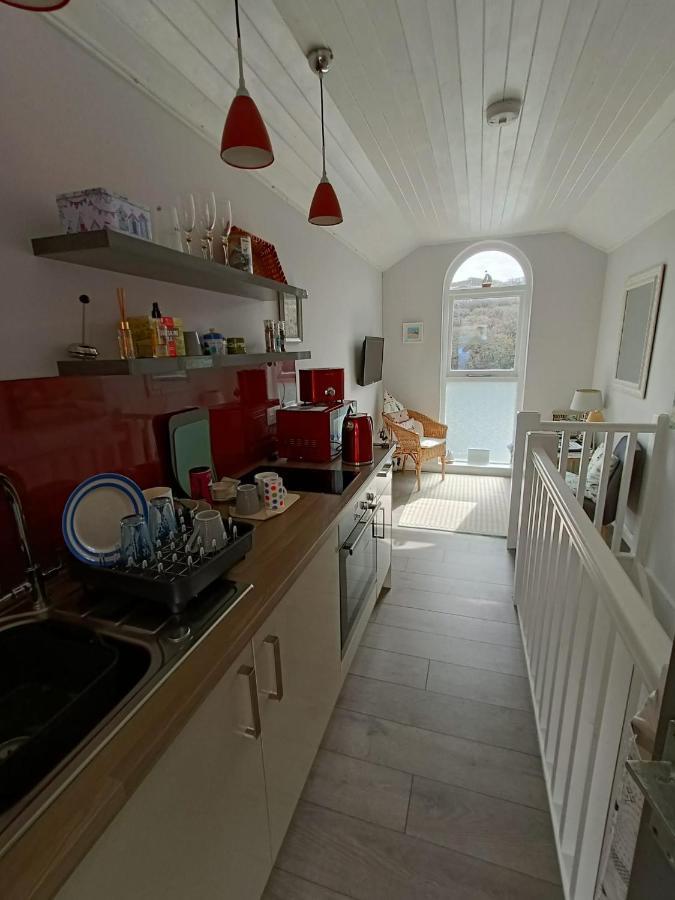 Beautiful 1-Bed Riversi Cottage Located In Malpas Truro Exterior foto