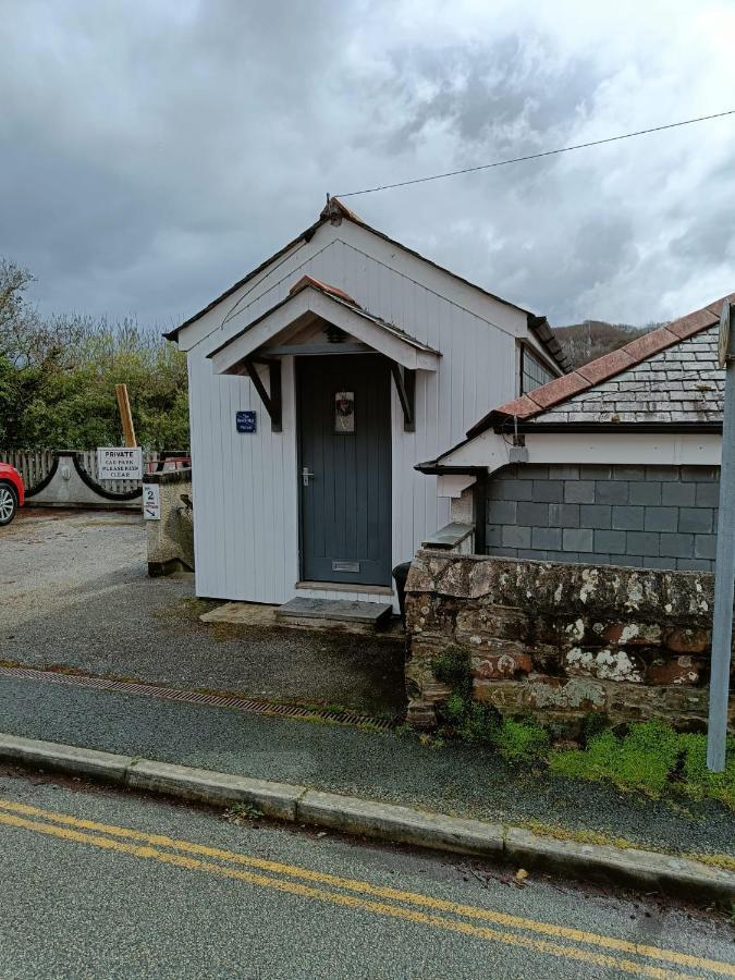 Beautiful 1-Bed Riversi Cottage Located In Malpas Truro Exterior foto